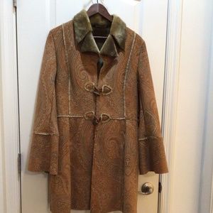 Express Women's Tan Coat Paisley Design Fur lined approximate Size: Medium